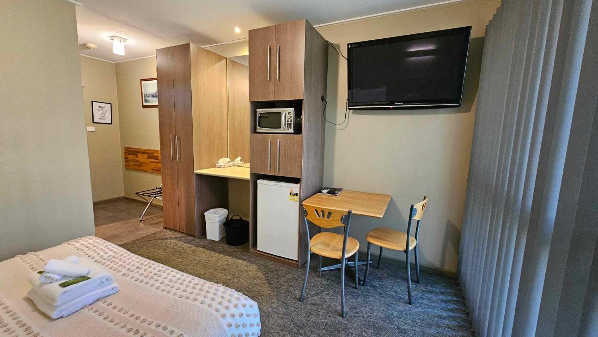 The Motor Inn Bright